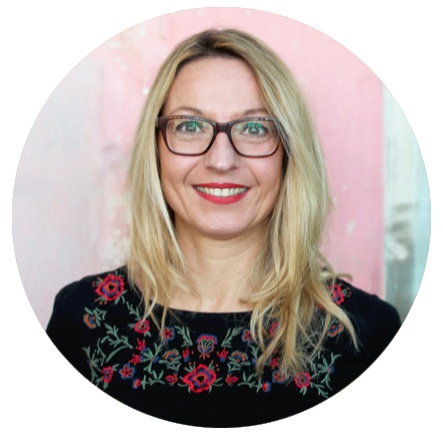 Paula - Mitarbeiterin in der Logistikabteilung von SugarShape SugarShape Mitarbeiterin in der Logistikabteilung - Paula