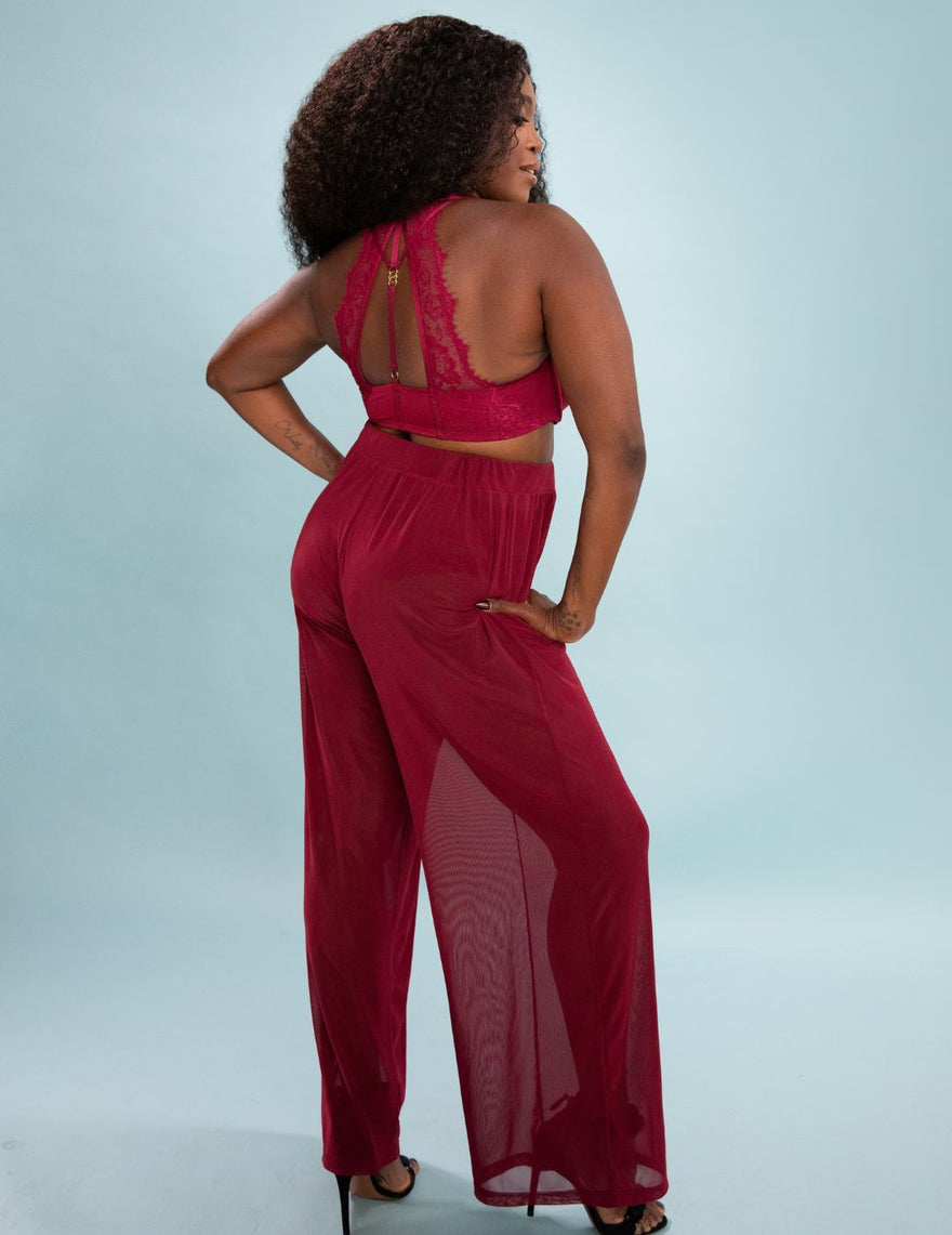 lp_motsi_2025_hose_transparent_bordeaux.jpg__PID:ba89641e-1e5d-4679-b4c2-821b030925dd