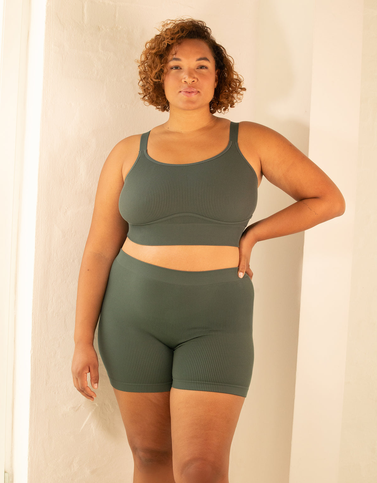 High-Waist-Shorts-Set 2x Freeda black/olive